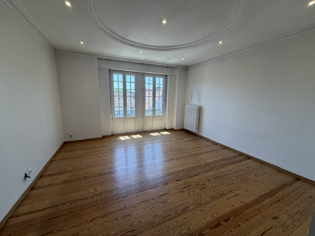 STRASBOURG  APPARTEMENT 3/4 PIECES